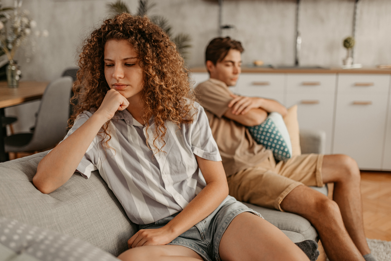 pareja separada necesita un amarre de amor